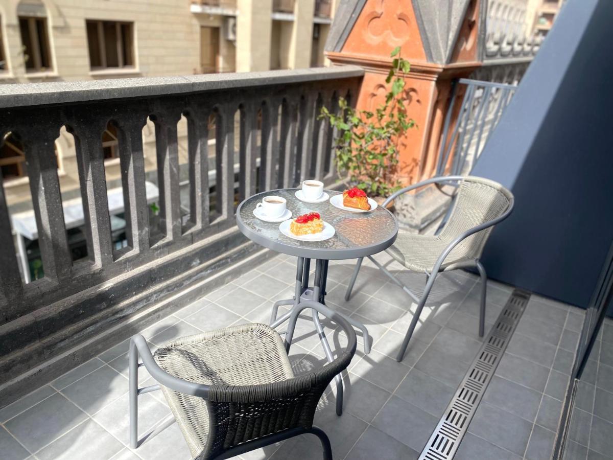 Heart Of Yerevan - City Center Luxury Apartments Екстер'єр фото