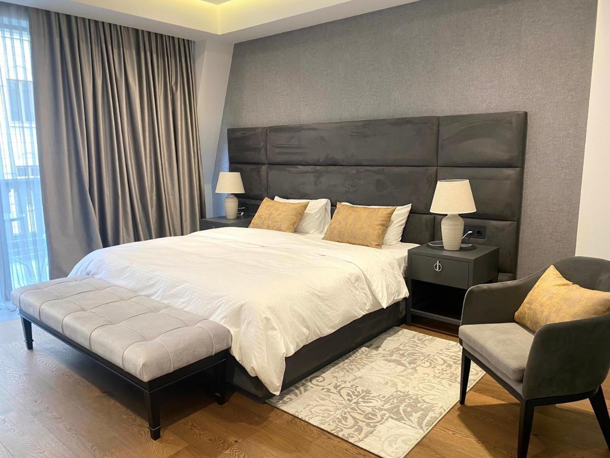 Heart Of Yerevan - City Center Luxury Apartments Екстер'єр фото